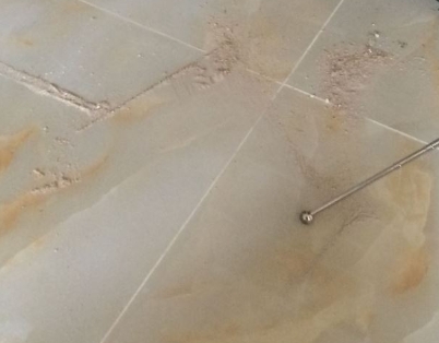 长兴瓷砖空鼓维修公司分享粘合剂选择不当在瓷砖铺贴过程中可能导致以下问题